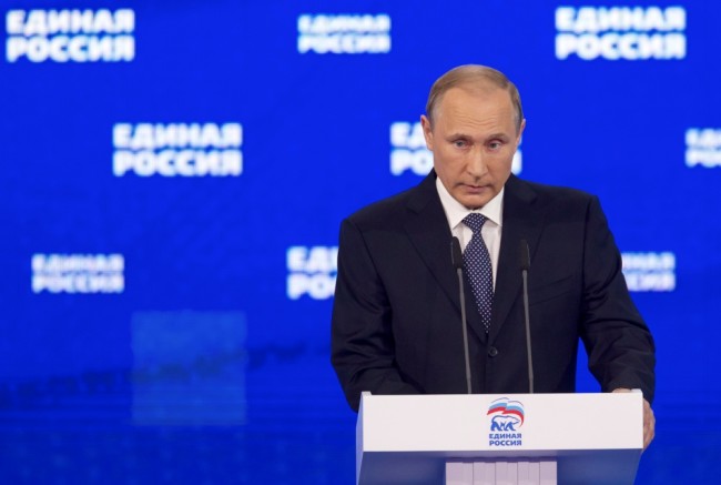 Владимир Путин выступает на съезде партии "Единая Россия". Фото REUTERS/Scanpix