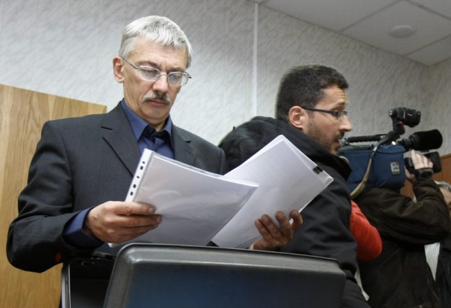 Олег Орлов на одном из судебных слушаний. Фото Reuters/Scanpix