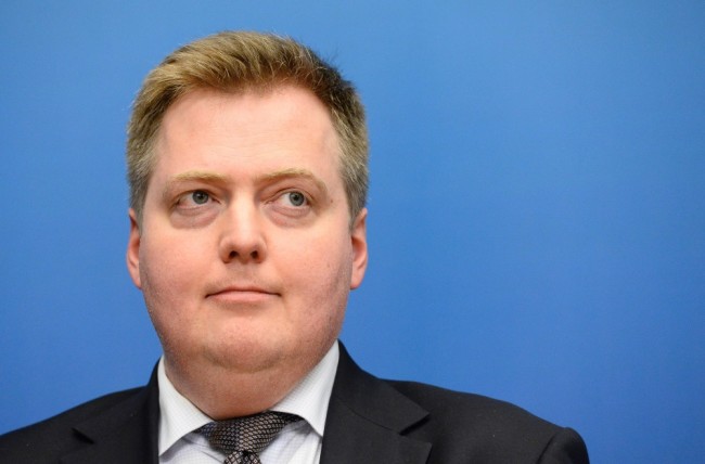 Премьер-министр Исландии Сигмюндюр Гюннлейгссон, отставки которого в связи с «панамским скандалом» требуют жители страны. Фото AFP PHOTO / Scanpix