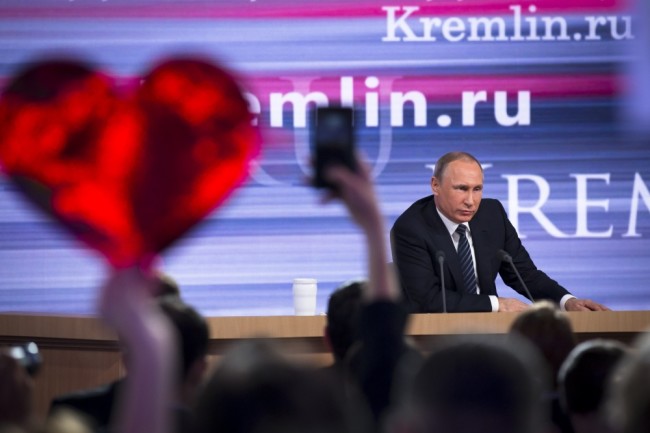 Большая пресс-конференция Владимира Путина. Фото AP/Scanpix