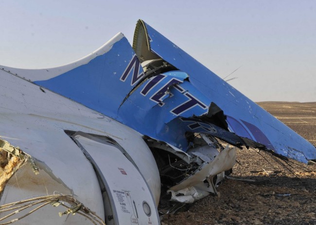 Хвостовая часть разбившегося российского самолета. Фото: AP / Scanpix