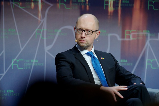 Ukrainian Prime Minister Arseniy Yatsenyuk attends the Riga Conference 2015 an annual meeting "promoting the discussion and assessment of issues affecting the transatlantic community" in Riga, on November 6, 2015.  AFP PHOTO / ILMARS ZNOTINS