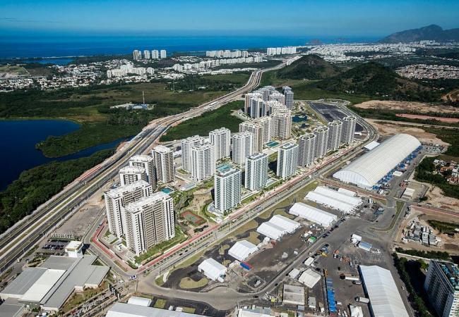 Вид на олимпийскую деревню с воздуха. Фото: Brasil2016.gov.br / Wikimedia Commons