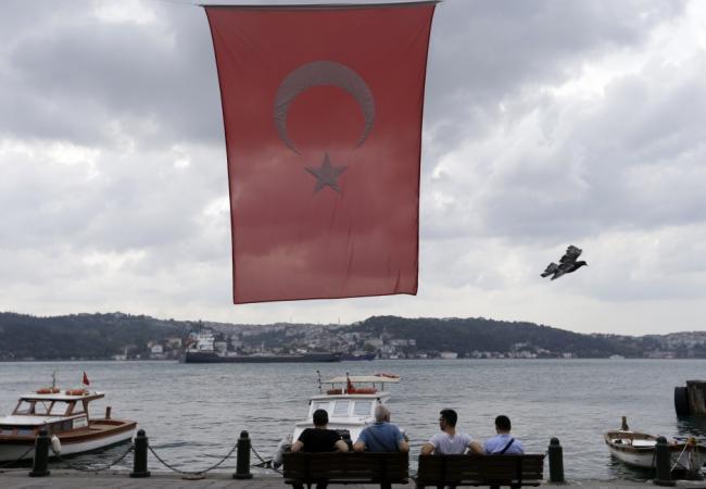 На берегу Босфора в Стамбуле. Фото AP/Scanpix