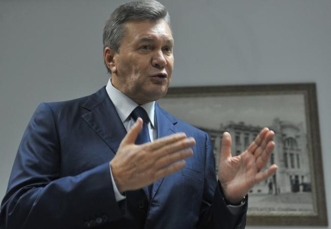 Виктор Янукович обращается к прессе после неудавшегося допроса. Фото: Sputnik / Scanpix