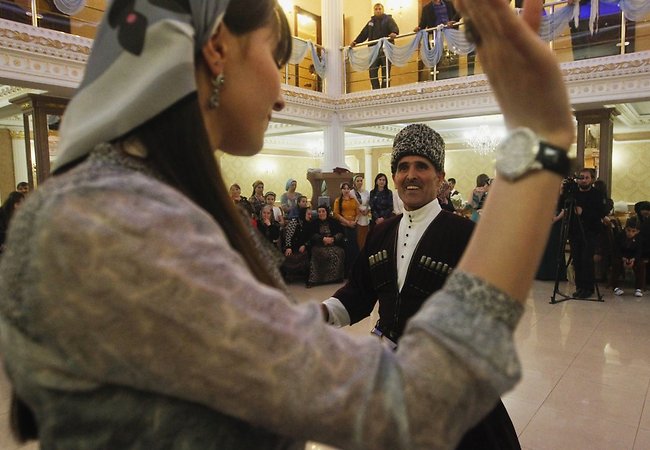 Фото: Reuters/Scanpix. На чеченской свадьбе.