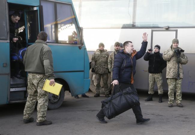 Обмен заключенными между Украиной и ДНР с ЛНР. Фото REUTERS/Scanpix