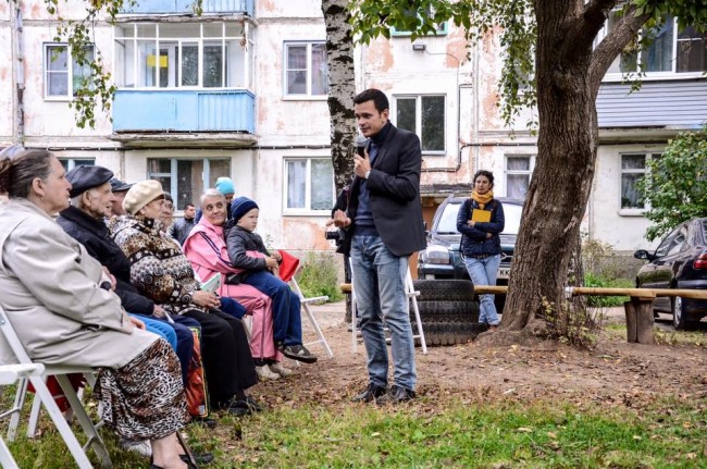 Илья Яшин на встрече с избирателями. Фото с личной страницы в Facebook