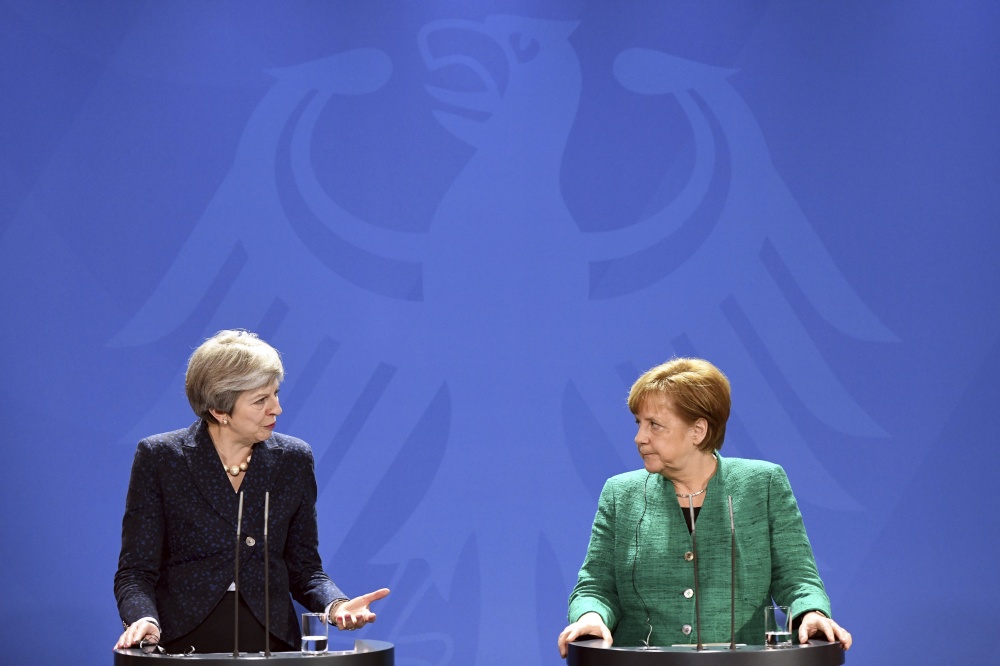 Тереза Мэй и Ангела Меркель. Фото AP/Scanpix/LETA