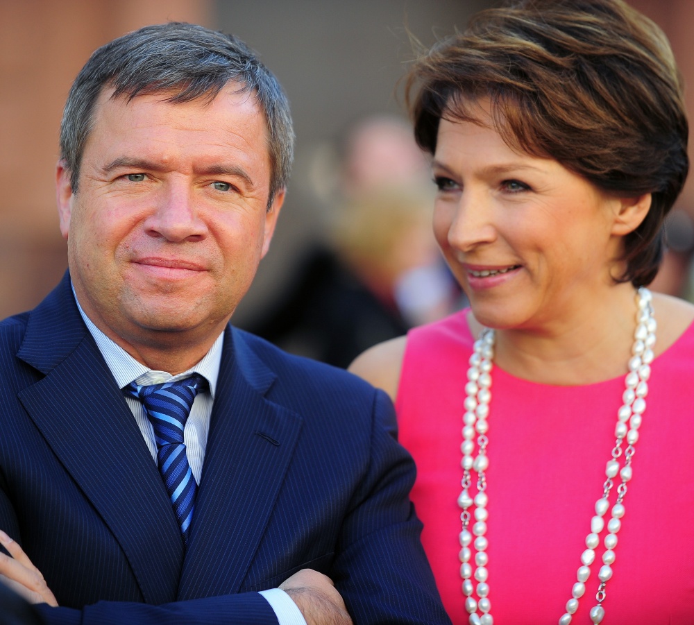 Валентин Юмашев с супругой, дочерью Бориса Ельцина - Татьяной. Фото ITAR-TASS/ Scanpix/LETA