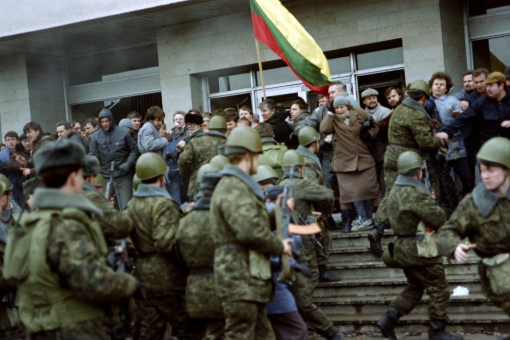Беспорядки в Вильнюсе в 1991 году. Фото AFP PHOTO/ Scanpix/LETA