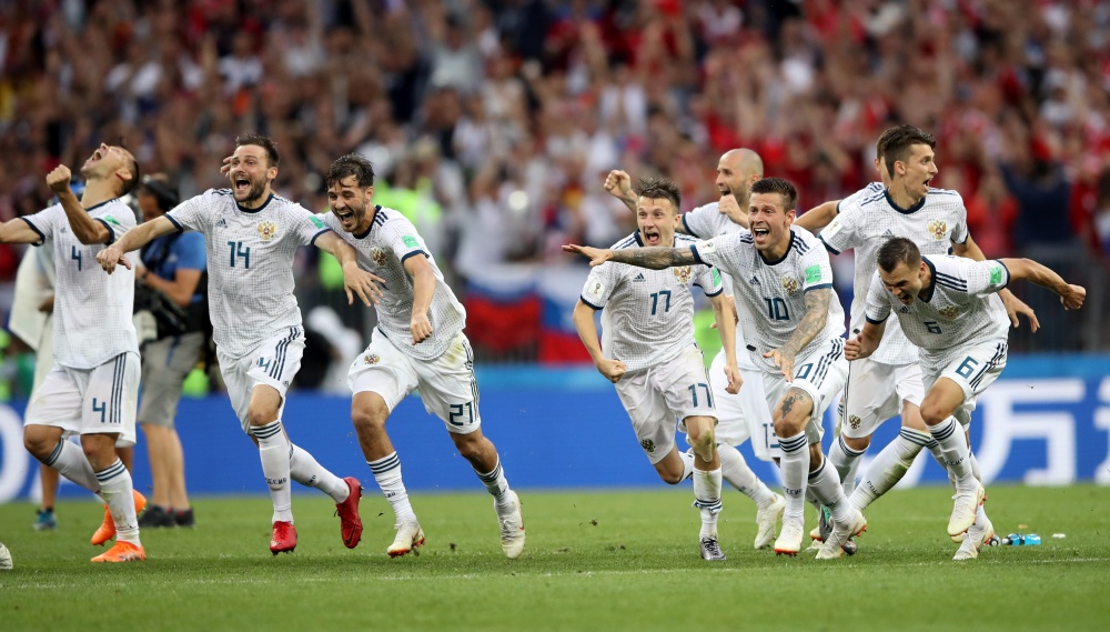 Российская сборная празднует победу над Испанией на ЧМ-2018. Фото Reuters/Scanpix/Leta