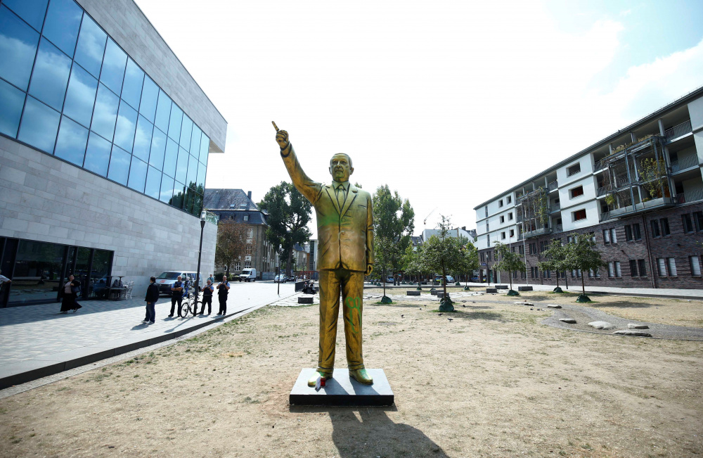 Статуя Эрдогана в Висбадене. Фото. REUTERSScanpix/Leta
