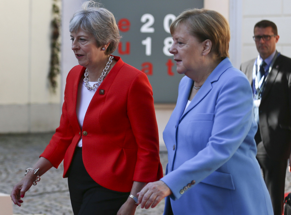 Тереза Мэй и Ангела Меркель. Фото SIPA/Scanpix/Leta