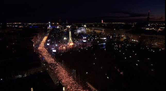 Факельное шествие в Риге. Foto: Publicitātes attēl
