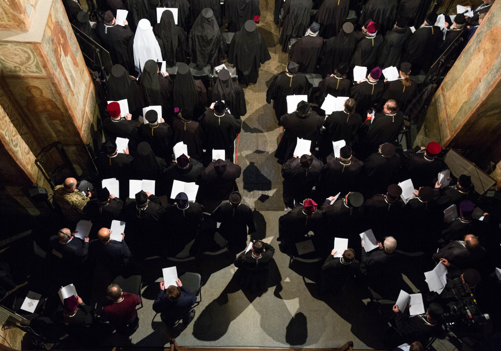 Участники Объединительного собора в Киеве. Фото REUTERS/Scanpix/Leta