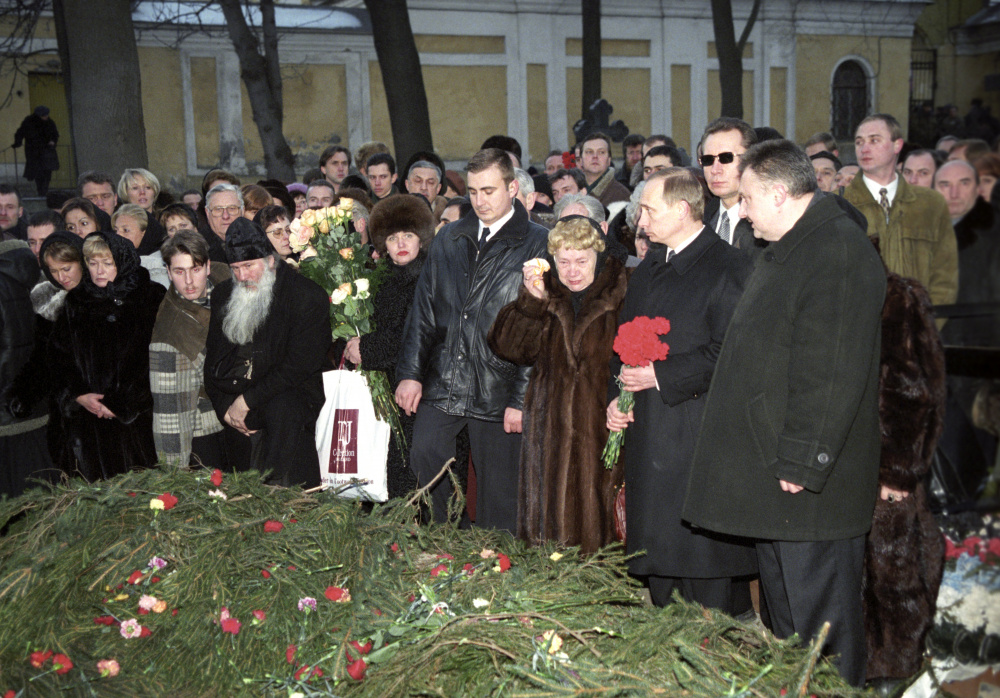 Владимир Путин на похоронах Анатолия Собчака. Фото RIA Novosti/Scanpix/LETA