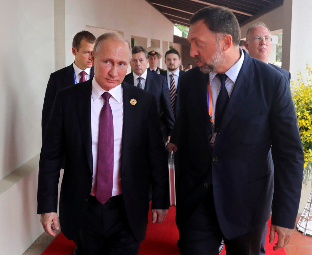 Владимир Путин и Олег Дерипаска. Фото Sputnik /AP, File/Scanpix/LETA