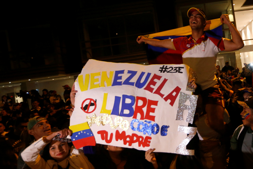 Акция протеста в поддержку лидера оппозиции  Хуана Гуаидо в Венесуэле. Фото REUTERS/Scanpix/Leta