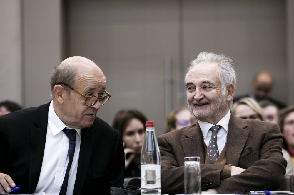 Министр иностранных дел Франции Жан-Ив Ле Дриан и Жак Аттали. Ноябрь, 2018 года. Фото xVincentxIsorex/Scanpix/LETA