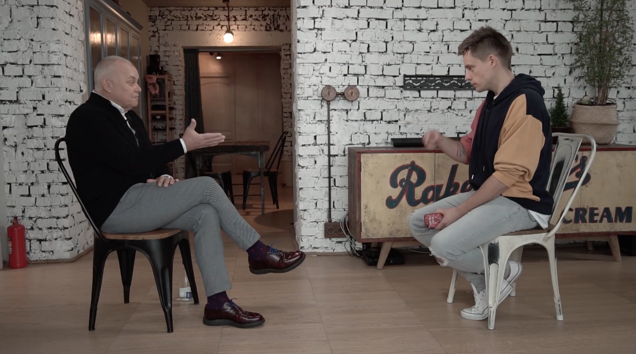 Скриншот видео интервью Дудя с Дмитрием Киселевым