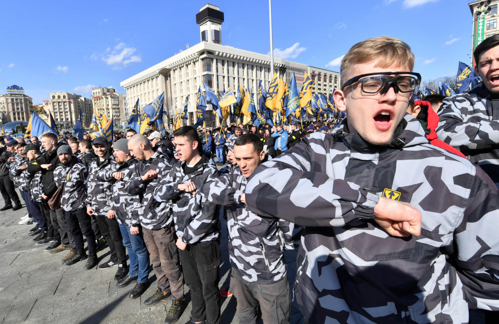 Активисты запрещенной в России праворадикальной украинской организации «Национальный корпус». Фото AFP/Scanpix/Leta