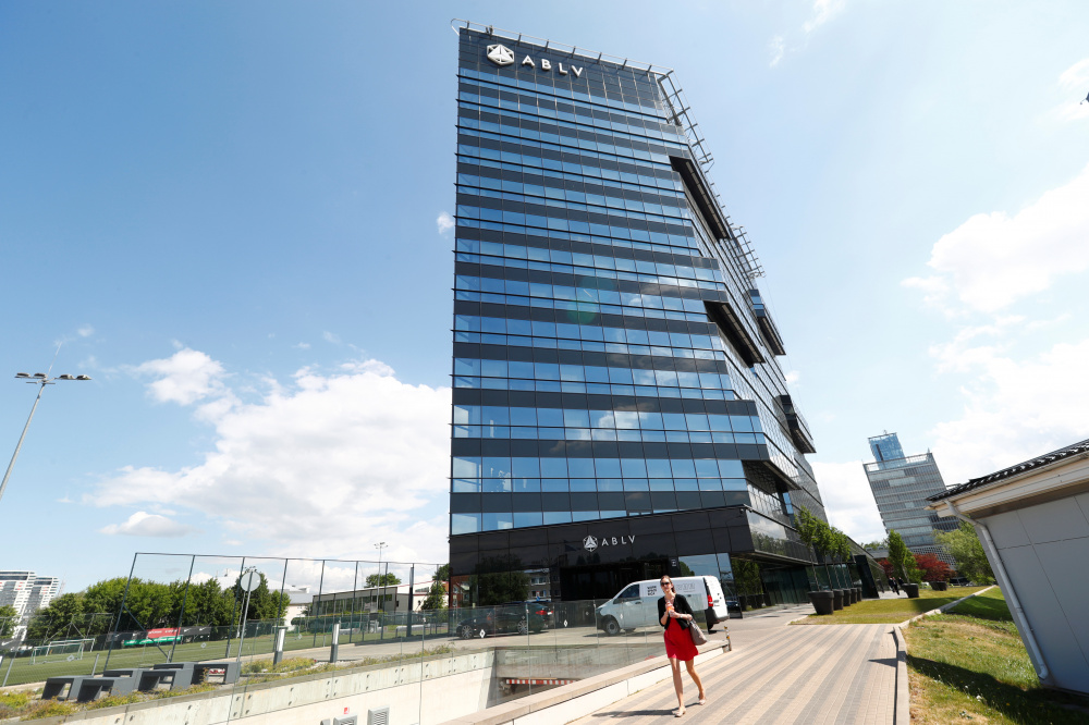 Главное здание офиса ABLV в Риге. Фото REUTERS/Scanpix/Leta