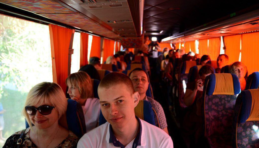 Пассажиры первого «паспортного автобуса». Фото Андрея Жернового с его страницы в Facebook.