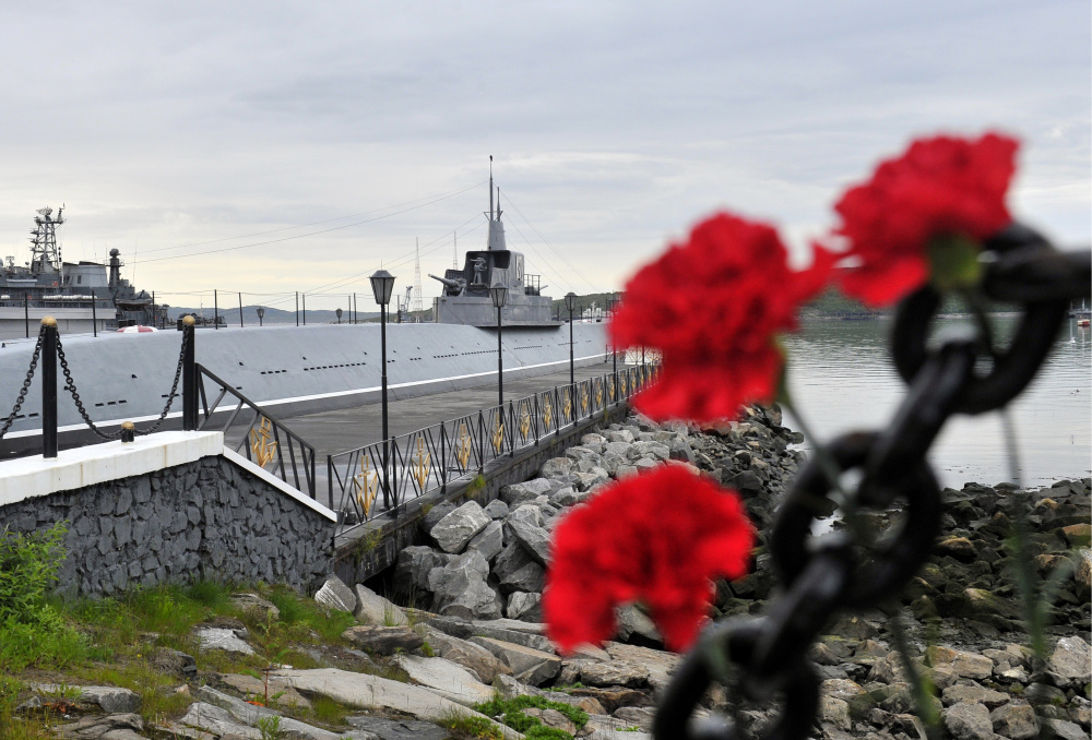 Цветы в порту Североморска. Фото TASS/Scanpix/LETA