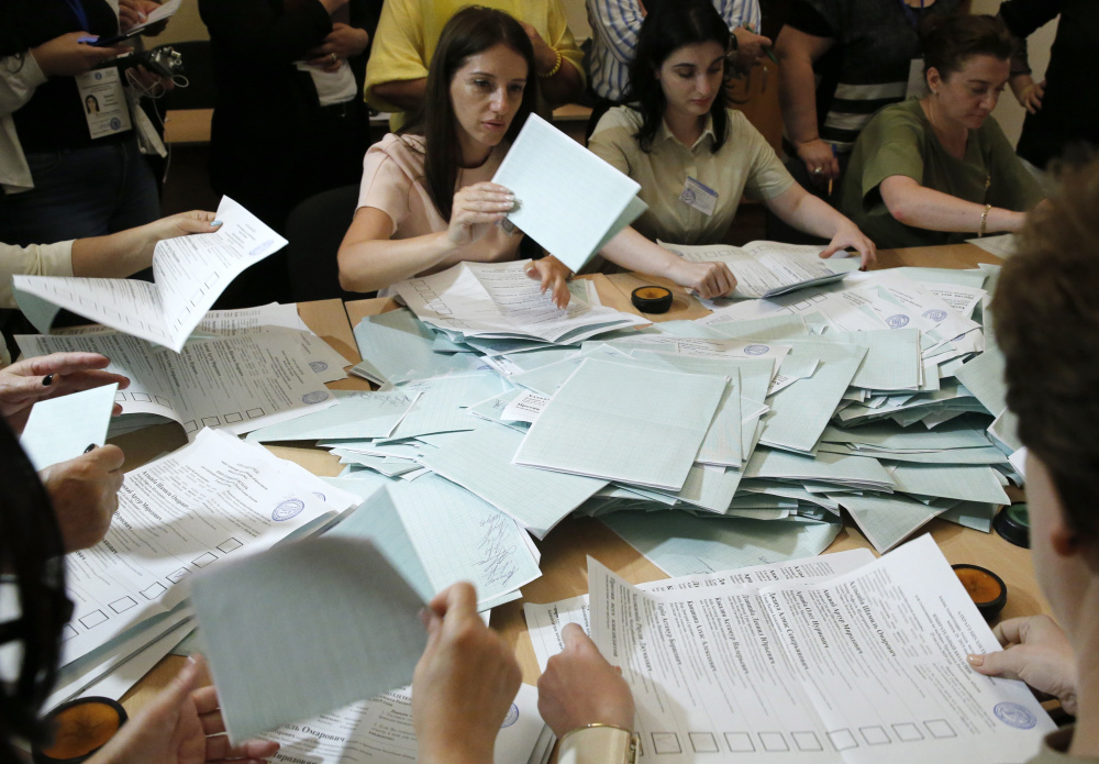 Подсчет голосов в Абхазии. Фото TASS/Scanpix/Leta