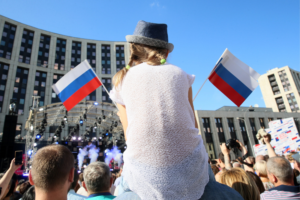 По данным городской мэрии, на проспект Сахарова пришли 100 тыс. человек. Фото: Vladimir Gerdo/TASS/Scanpix/Leta