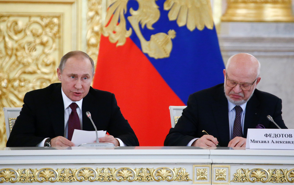 Владимир Путин (слева) и Михаил Федотов. Фото: SERGEI KARPUKHIN / TASS / Scanpix / Leta