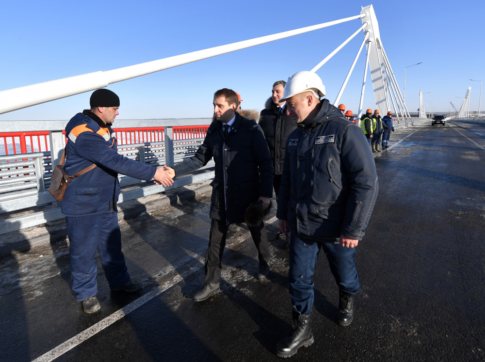 Полностью мост будет запущен в эксплуатацию весной 2020 года. Фото: Yuri Smityuk / TASS / Scanpix / Leta