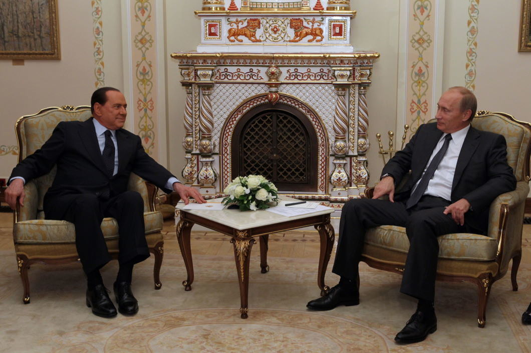Встреча Сильвио Берлускони и Владимира Путина 10 сентября 2010 года. Фото: Reuters/Scanpix/LETA