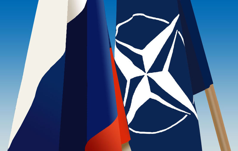 Флаги России и НАТО. Изображение доступен по лицензии Creative Commons Attribution-Share Alike 3.0 Unported