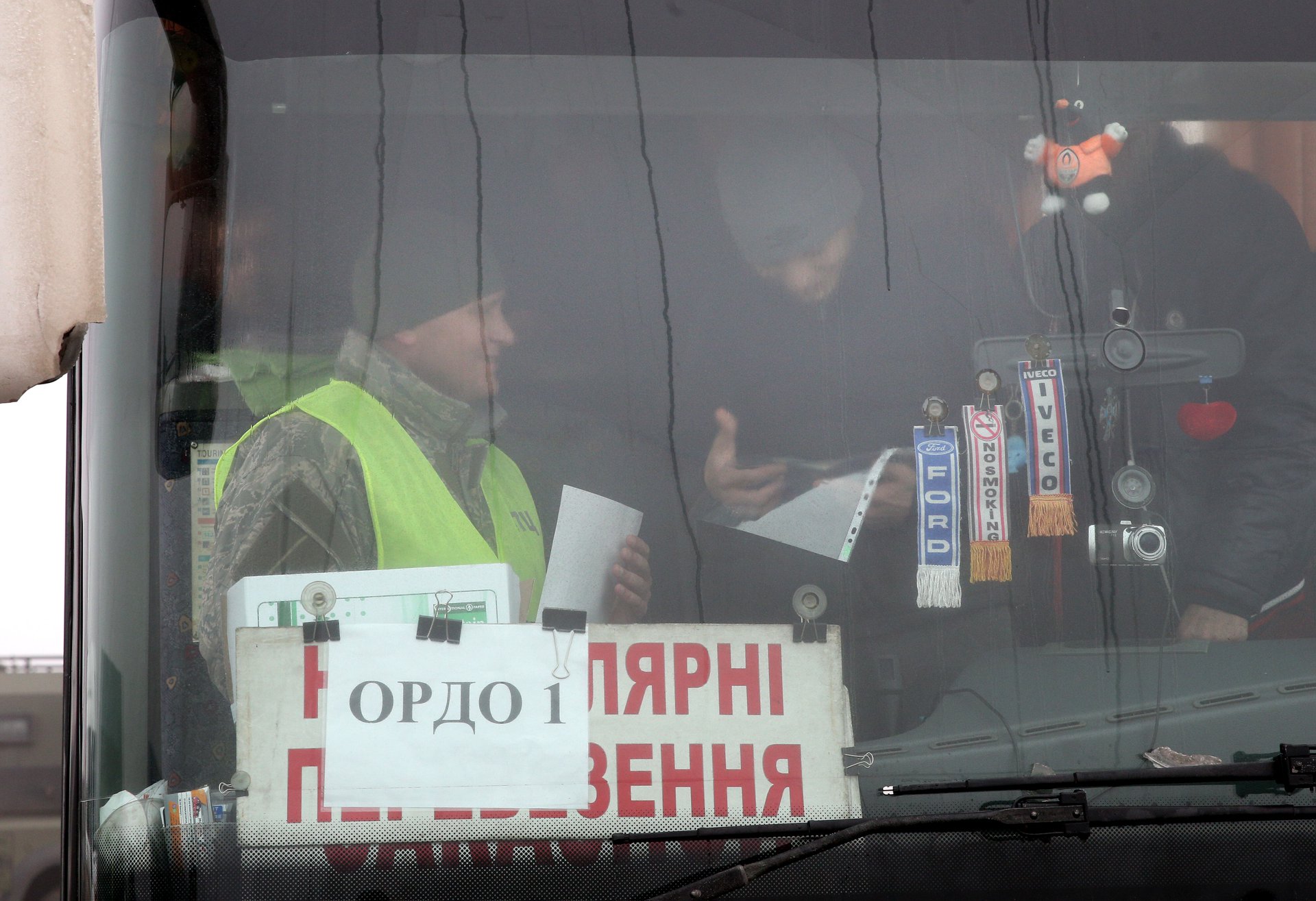 Процесс обмена пленными между Киевом и Донбассом. Фото: офис президента Украины