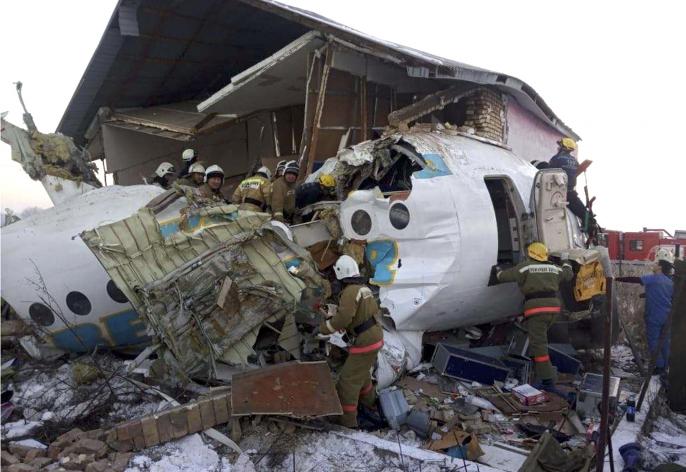 Авиакатастрофа в Казахстане. Фото: AP / TASS / Scanpix / Leta