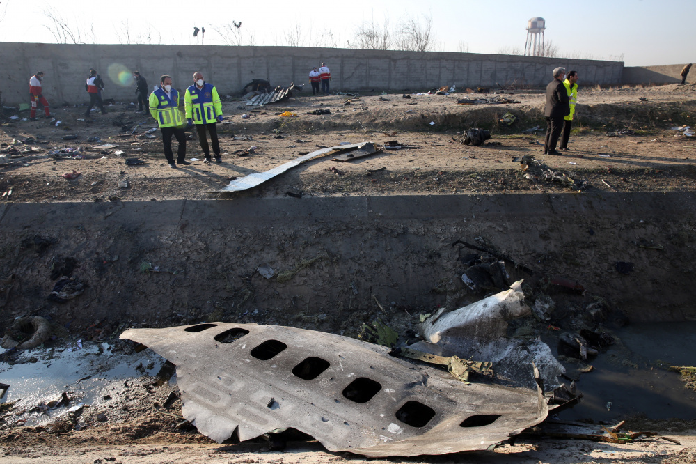 Обломки украинского Boeing 737. Фото EPA/Scanpix/Leta