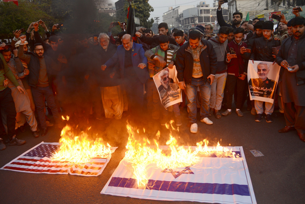 Протесты пакистанских шиитов против США и Израиля после убийства Сулемайни. Фото Rana Sajid Hussain/Pacific Press via ZUMA Wire/Scanpix/LETA