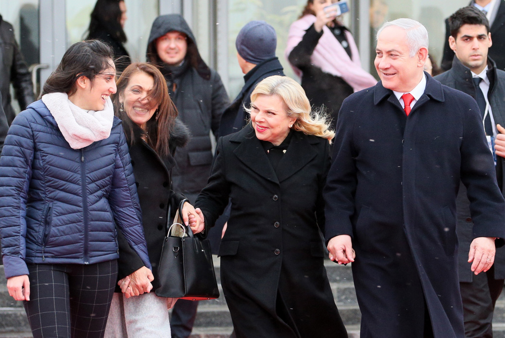 Наама, ее мама Яффа, Сара Нетаньяху и Биньямин Нетаньяху перед вылетом из Москвы в Израиль. Фото Gavriil Grigorov/TASS/Scanpix/LETA