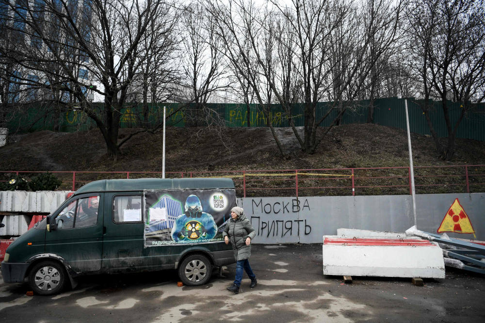 Активистка на месте строительства Юго-Восточной хорды. Фото: KIRILL KUDRYAVTSEV / TASS / Scanpix / Leta