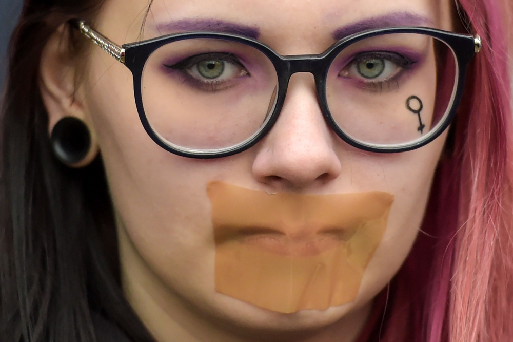 Участница демонстрации против насилия в отношении женщин. Фото: OLGA MALTSEVA / TASS / Scanpix / Leta