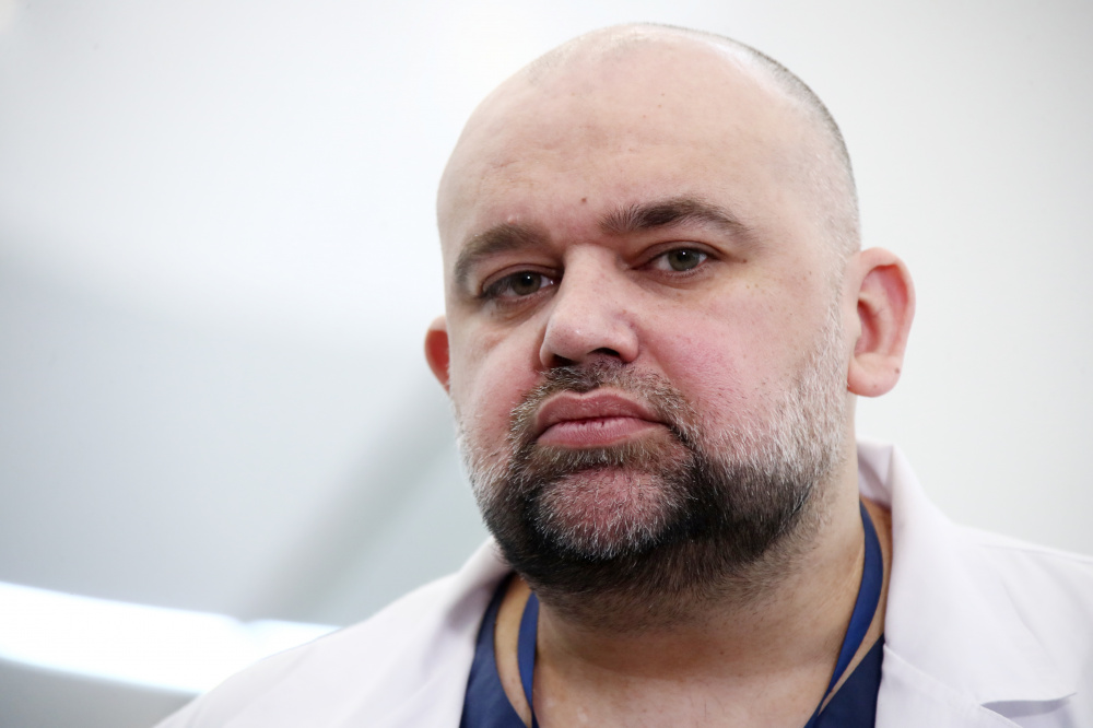 Главный врач больницы в Коммунарке Денис Проценко, фото TASS/Scanpix/Leta