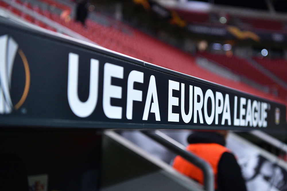 Надпись UEFA Europa League. Фото: mago images/Revierfoto / TASS / Scanpix / Leta