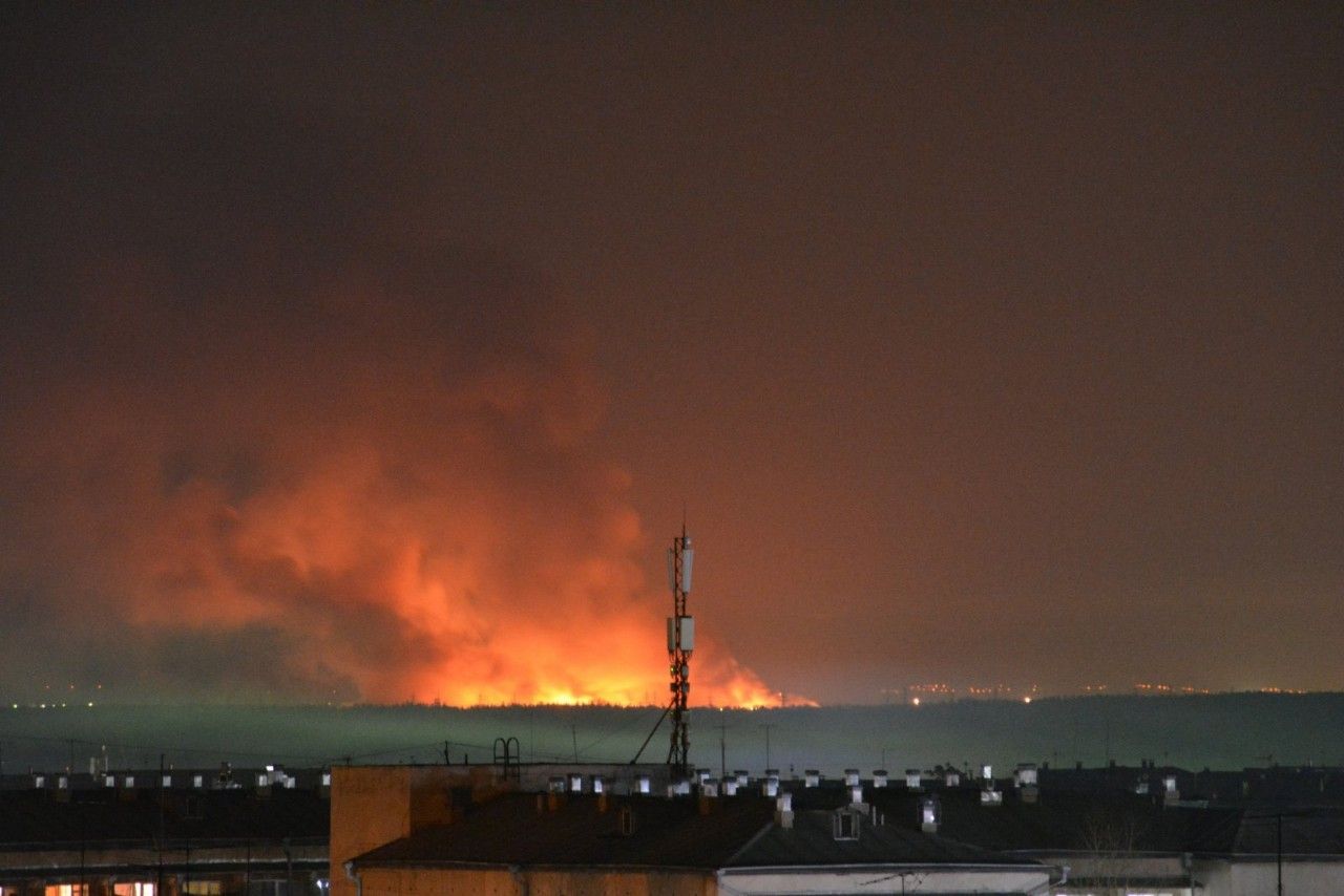 Пожар в ИК-15 в Иркутской области. Фото выложил в свой аккаунт в ВК активист Святослав Хроменков.