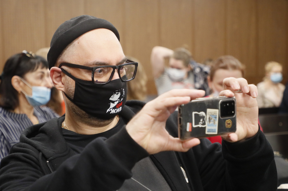 Кирилл Серебренников на заседании суда. Фото MAXIM SHIPENKOV/EPA/Scanpix/Leta