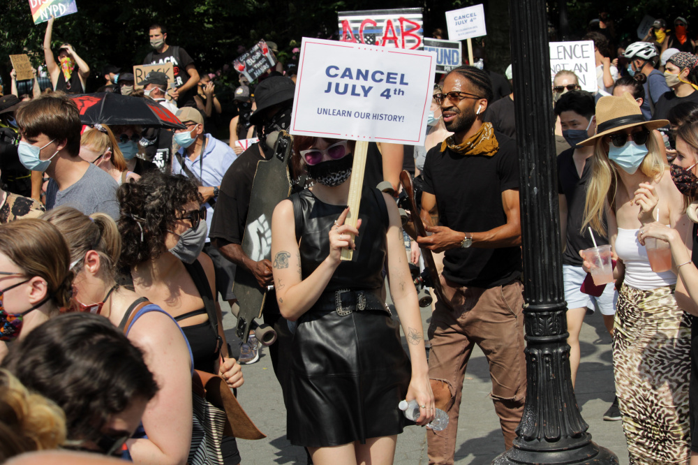 Протестующие против расизма в Нью-Йорке, 4 июля 2020 года. Фото ZUMAPRESS.com/Scanpix/Leta