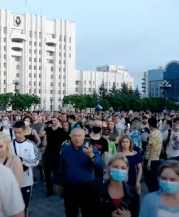 Митинг в поддержку Фургала. День 2. Скришот Youtube Штаб Навального в Хабаровске