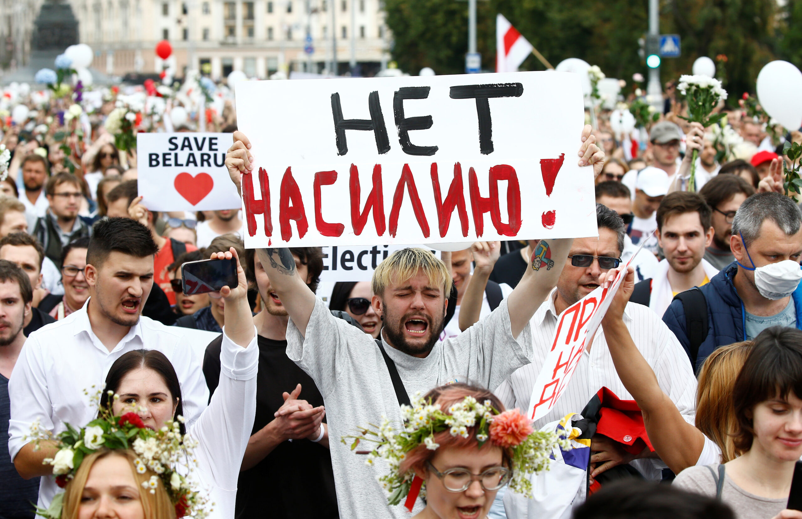 Участники протестной демонстрации в Минске. Фото VASILY FEDOSENKO / TASS / Scanpix / Leta