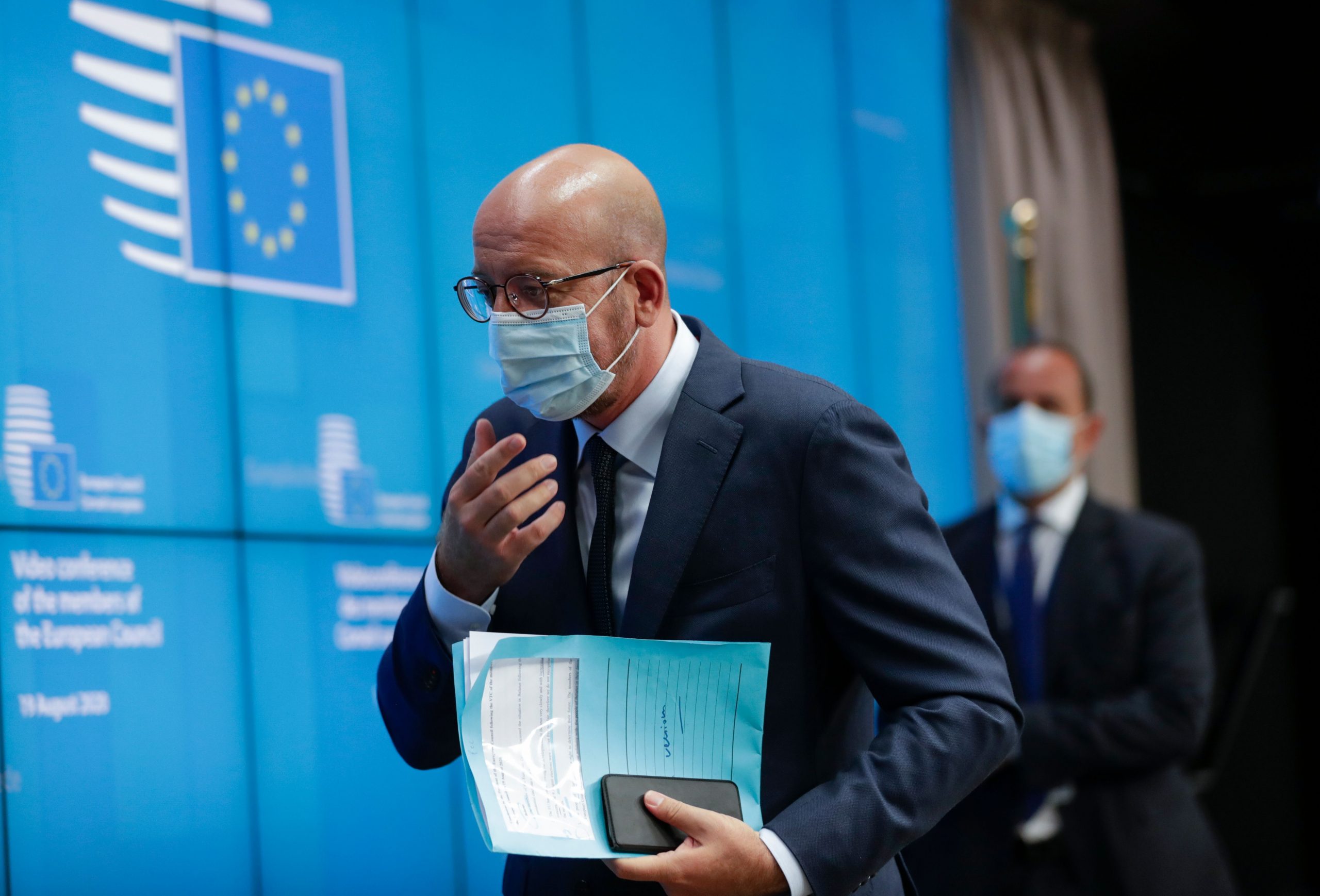 Глава Евросовета Шарль Мишель перед оглашением решения саммита. Фото Olivier HOSLET / POOL / AFP/Scanpix/Leta